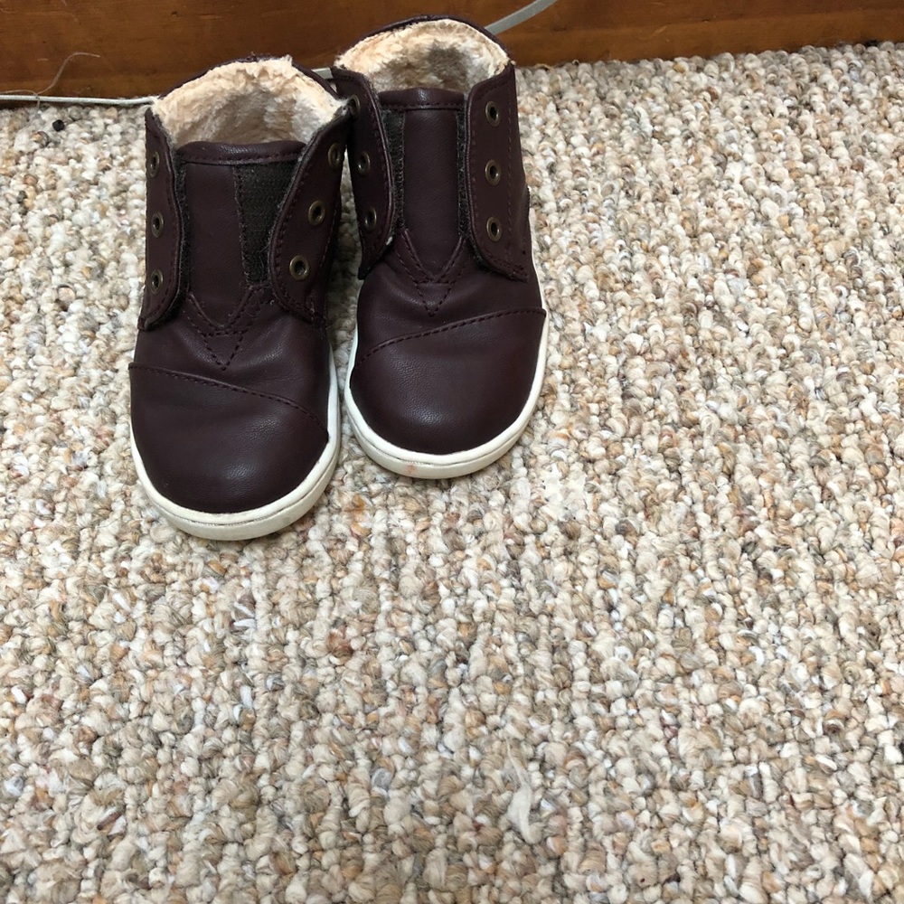 Chocolate brown toddlers Tom’s